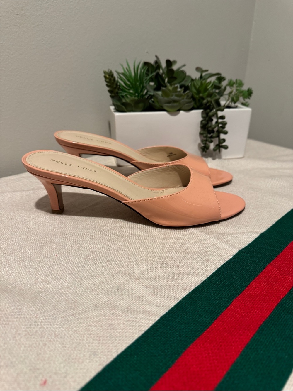Pelle Moda pink patent leather mules, size 10